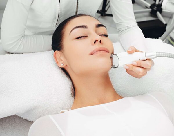 Masážní přístroj na celulitidu BeautyRelax Rollskin BodyShape Professional Studio Madero Quattro