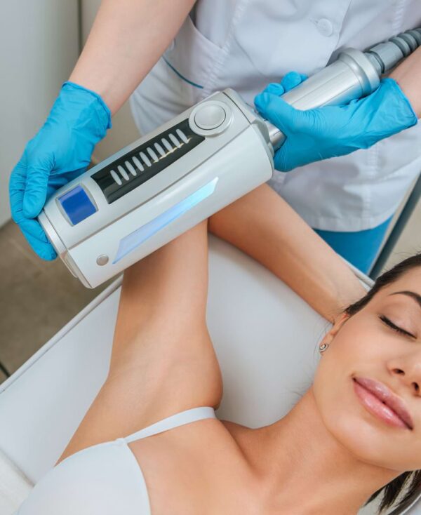 Masážní přístroj na celulitidu BeautyRelax Rollskin BodyShape Professional Studio Madero Quattro