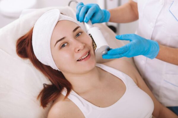 Masážní přístroj na celulitidu BeautyRelax Rollskin BodyShape Professional Studio Madero Quattro